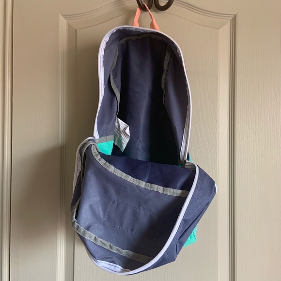 Colorful trailmaker backpack - Picture 3 of 4